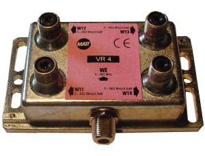 Rozgałęźnik czterokrotny wertykalny z przyłączami typu „F” - VR4